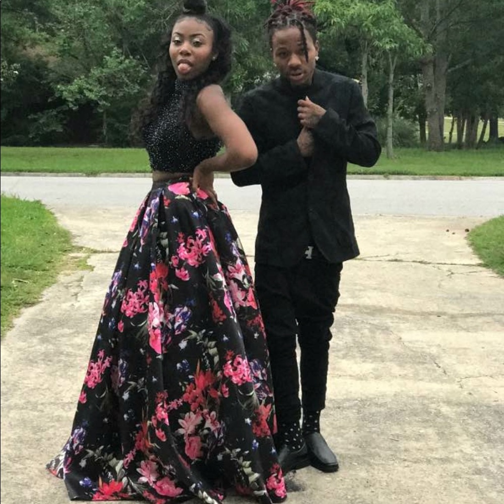 Prom Dress - Picture 2 of 8